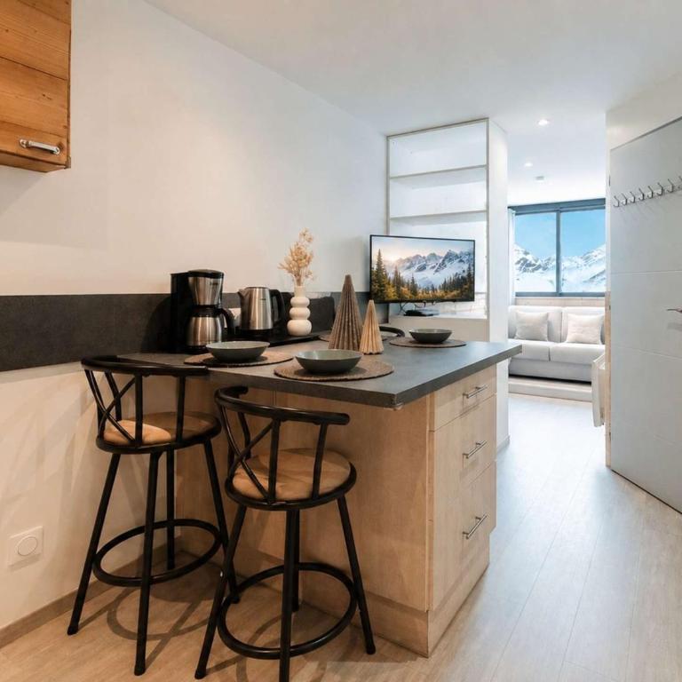 Apt cosy 4 pers, 2 ch, rénové, départ ski aux pieds - FR-1-545-12 - Appartement (4 Adultes) - 1