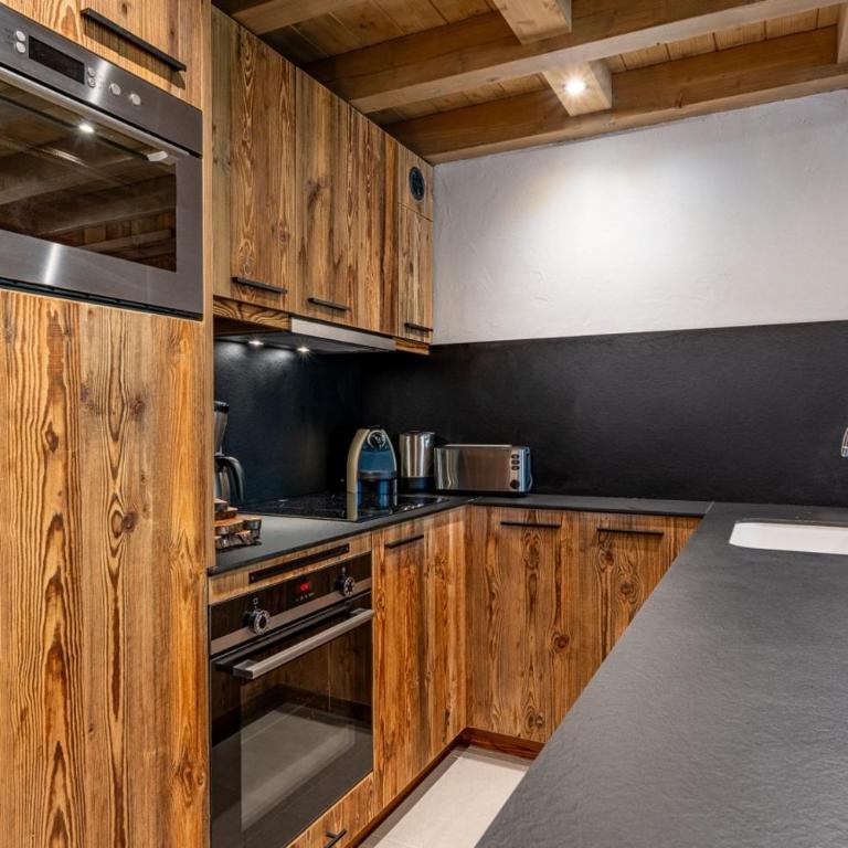 Beautifully Renovated 3 Bedroom Apartment - Arc 1950 - Apartamento de 3 dormitorios - 8
