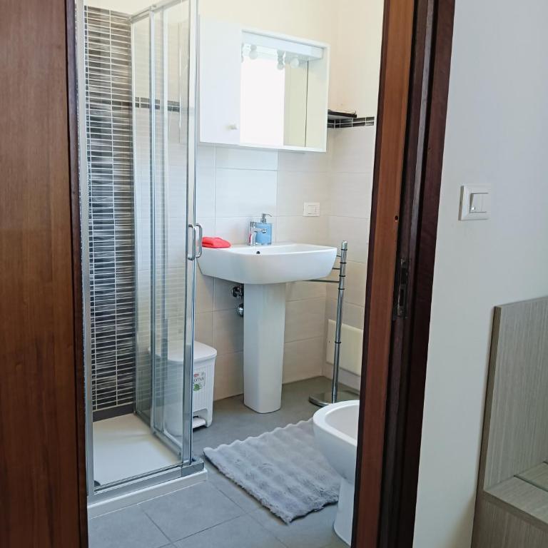 Aaron Guest House - Superior Apartment mit Balkon - 20