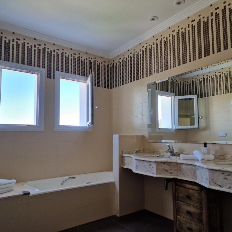 Sea View Altea Hills Solar Heated Pool 4 King Beds - Apartamento - 33