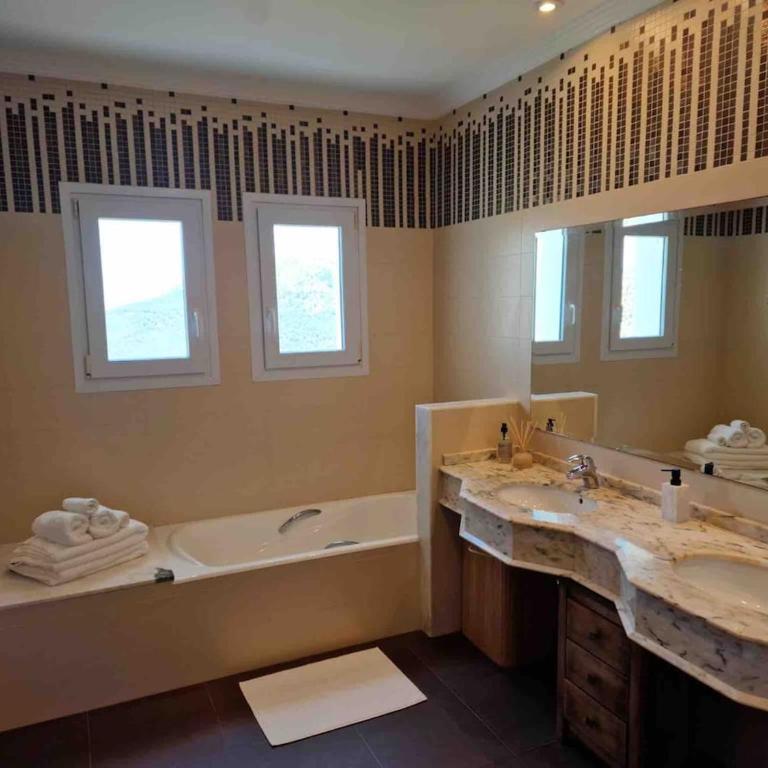 Sea View Altea Hills Solar Heated Pool 4 King Beds - Apartamento - 52