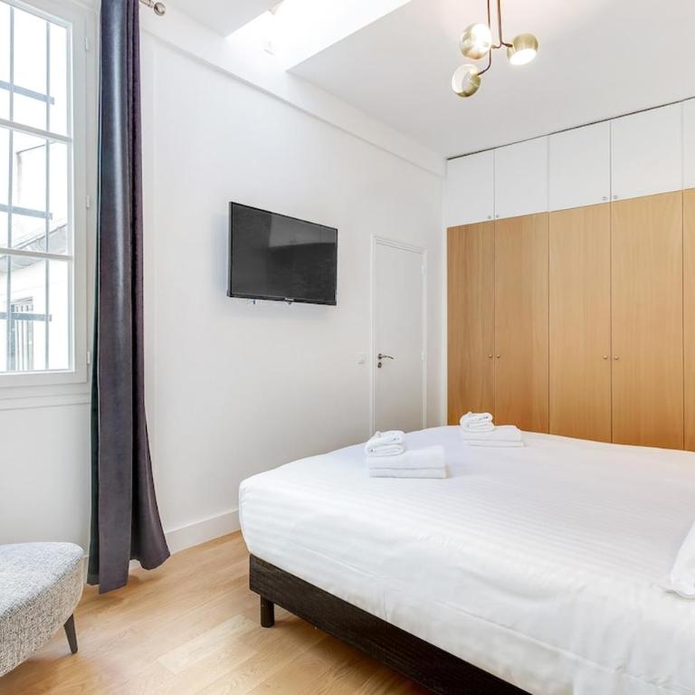 Pick A Flat's Apartment in Le Marais - Rue Saint Apoline - Two-Bedroom Apartment - 3