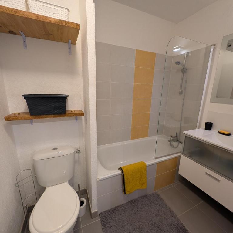 Cocon avec jardin privatif, piscine & parking à Argelès - One-Bedroom Apartment - 3