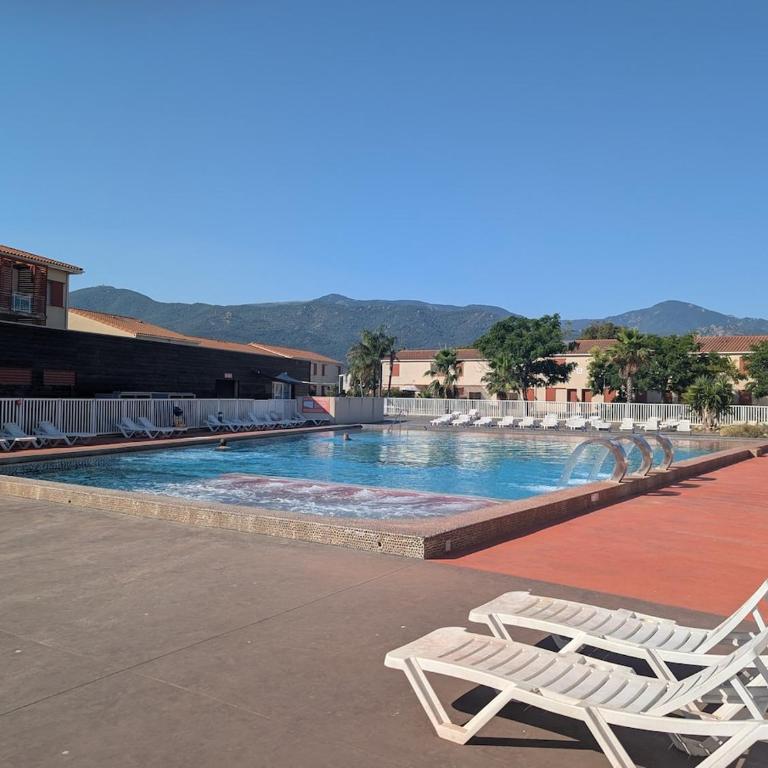 Cocon avec jardin privatif, piscine & parking à Argelès - One-Bedroom Apartment - 7