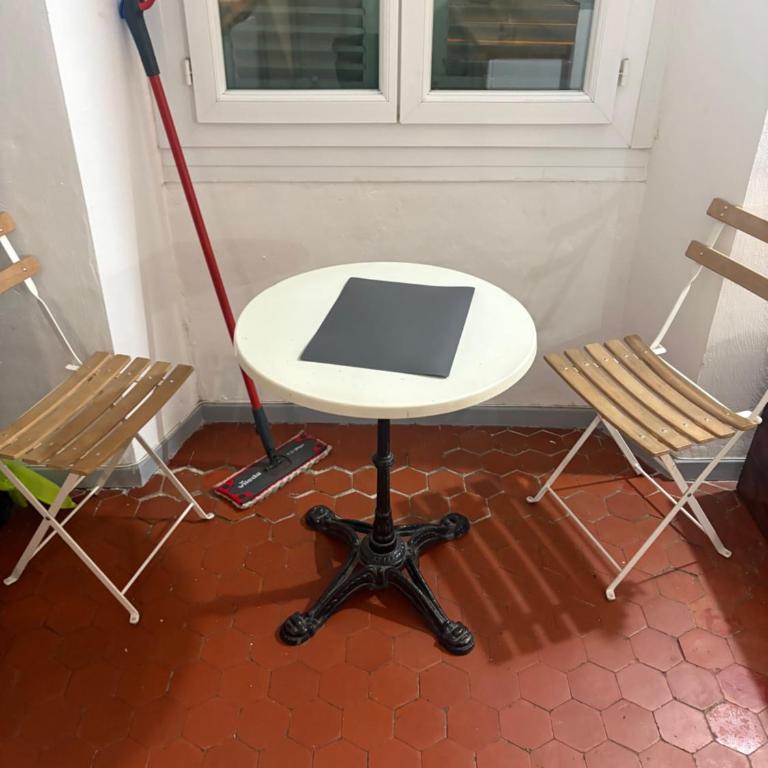 Un charmant cocon au cœur du Vieux-Nice - Appartement 1 Chambre - 3