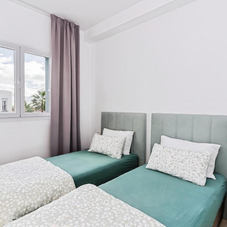 Paraiso Pueblo stunning views 3 Bedroom apartment - Three-Bedroom Apartment with Sea View - 19