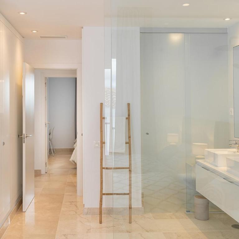 Paraiso Pueblo stunning views 3 Bedroom apartment - Three-Bedroom Apartment with Sea View - 18