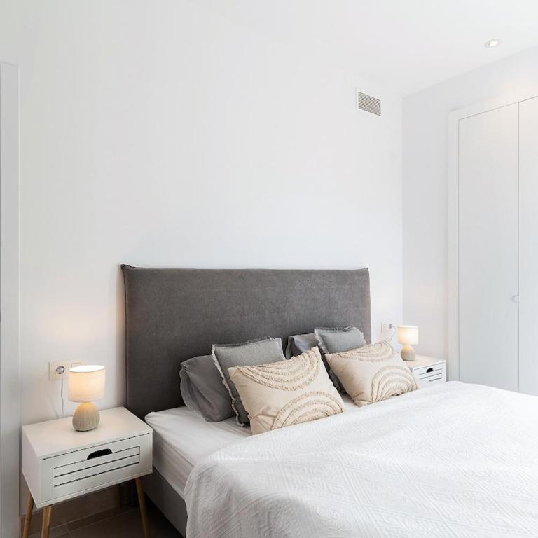 Paraiso Pueblo stunning views 3 Bedroom apartment - Three-Bedroom Apartment with Sea View - 21