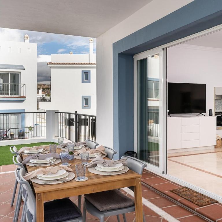 Paraiso Pueblo stunning views 3 Bedroom apartment - Three-Bedroom Apartment with Sea View - 9