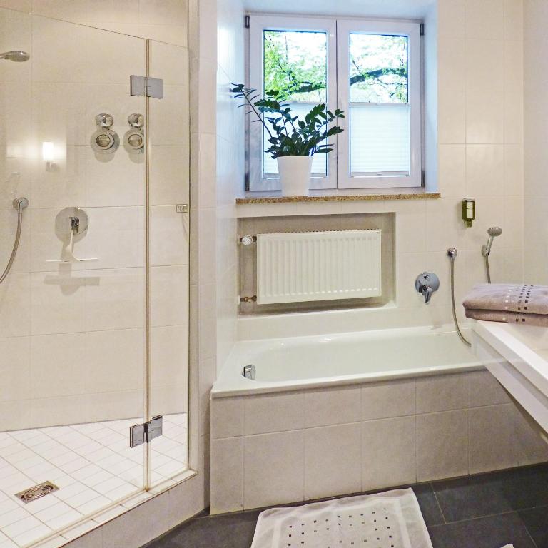 Ferienwohnung Am Kurpark -Wohnung 2,90qm- - Apartment - 2