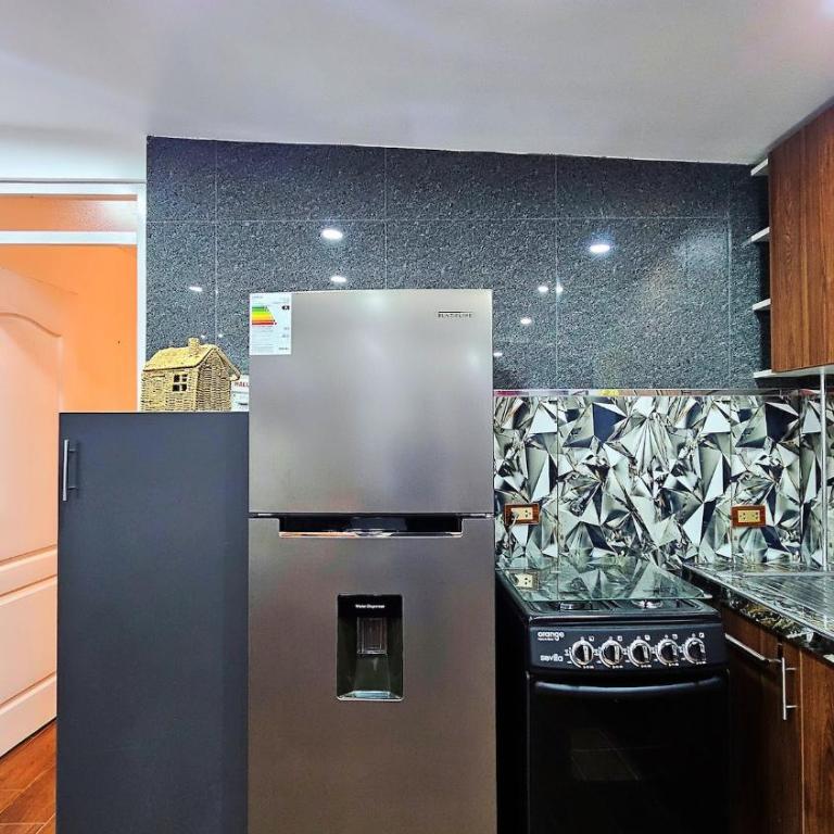 Casa Pacheco 2 - Modern 2BR 1 BA, Walk to Castle and Beach, Secure Parking Included - Two-Bedroom House - 24