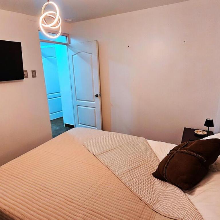 Casa Pacheco 2 - Modern 2BR 1 BA, Walk to Castle and Beach, Secure Parking Included - Two-Bedroom House - 25