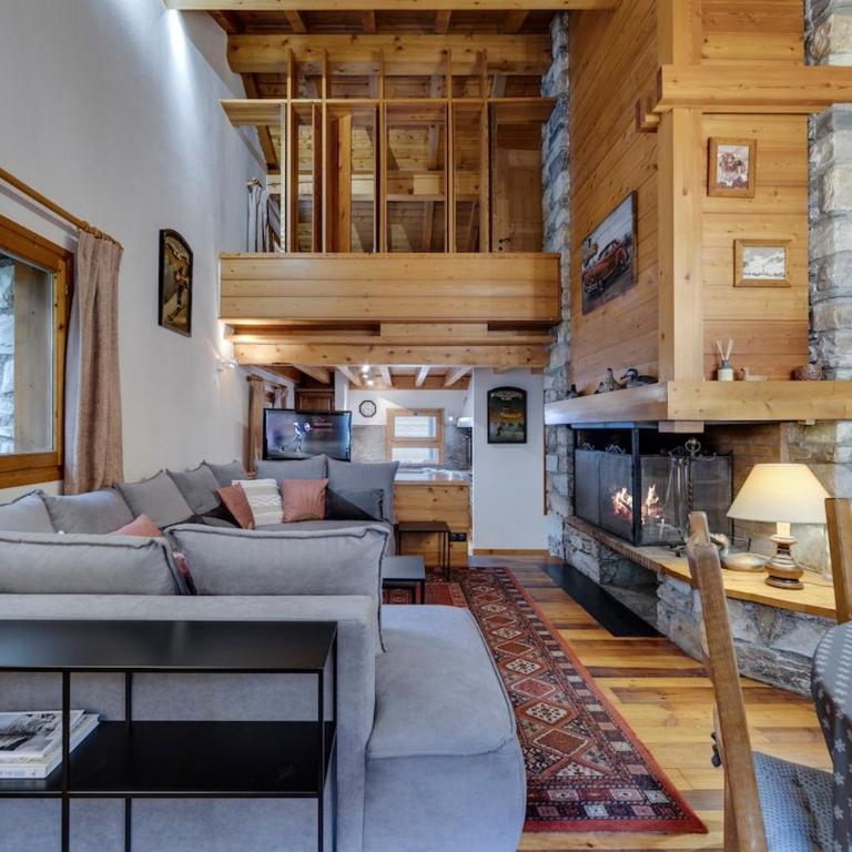 Chalet Cosy Près des Pistes à Val d'Isère - Chalet - 1
