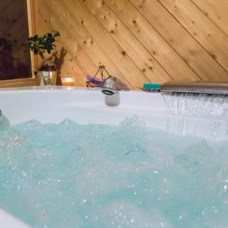 Chalet Cosy Près des Pistes à Val d'Isère - Chalet - 22