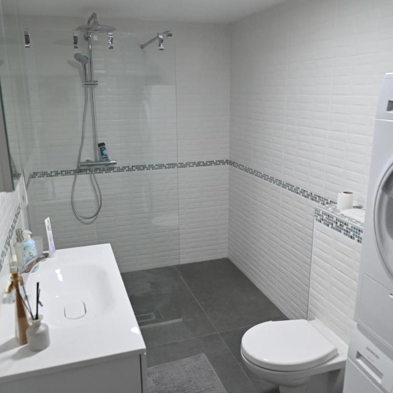 Luxury Duplex with Private Jacuzzi Free Parking - Maisonette-Apartment - 4
