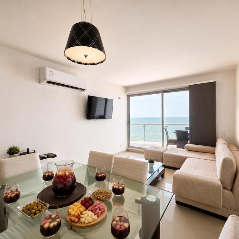 Oceanfront 2BR with Balcony near Walled City - Two-Bedroom Apartment - 4