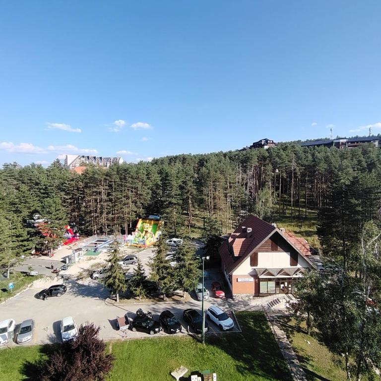 CENTRAL SQUARE - Apartmani Centar Zlatibor - Deluks Apartman sa 2 Spavaće Sobe - 9