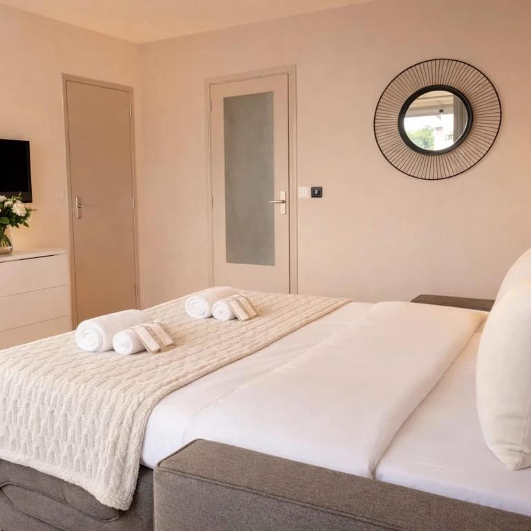 Premium studio with Eiffel Tower view & lift - Studio - 17