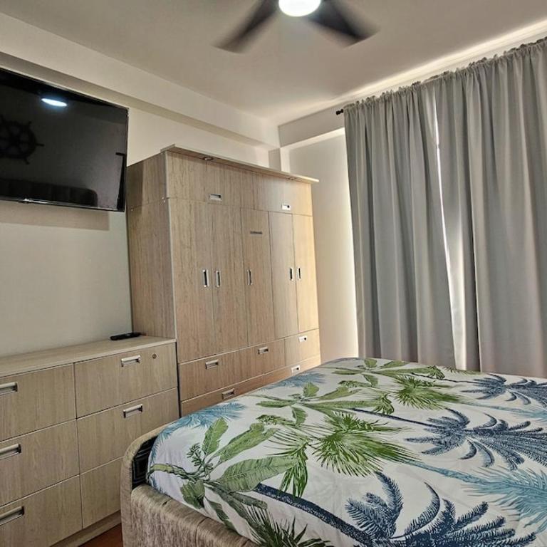 Penthouse Pacheco - 3BR, 5BA with Private Rooftop Terrace with Panoramic City Views - Apartment - 69