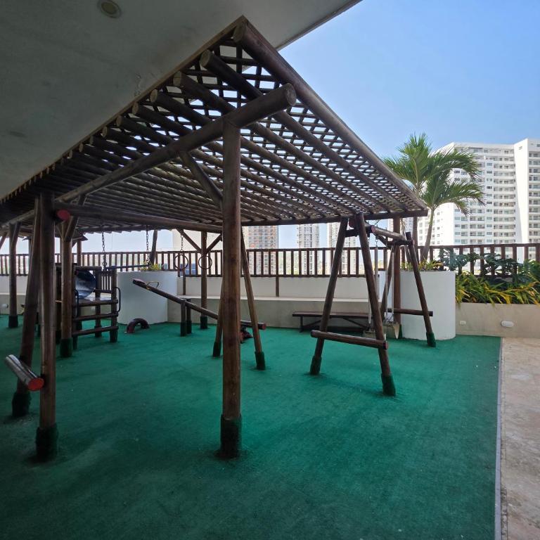 Oceanfront 2BR with Balcony near Walled City - Two-Bedroom Apartment - 18