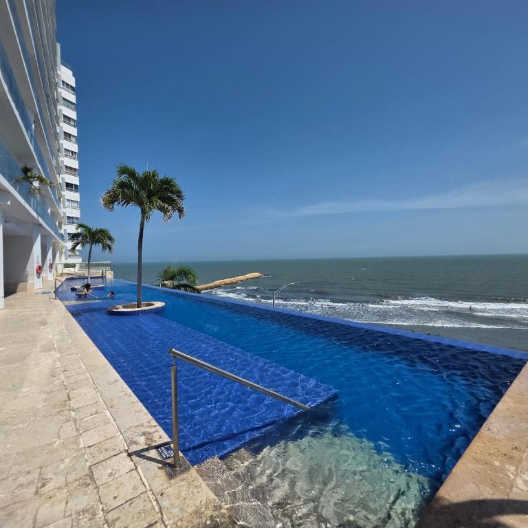 Oceanfront 2BR with Balcony near Walled City - Two-Bedroom Apartment - 17
