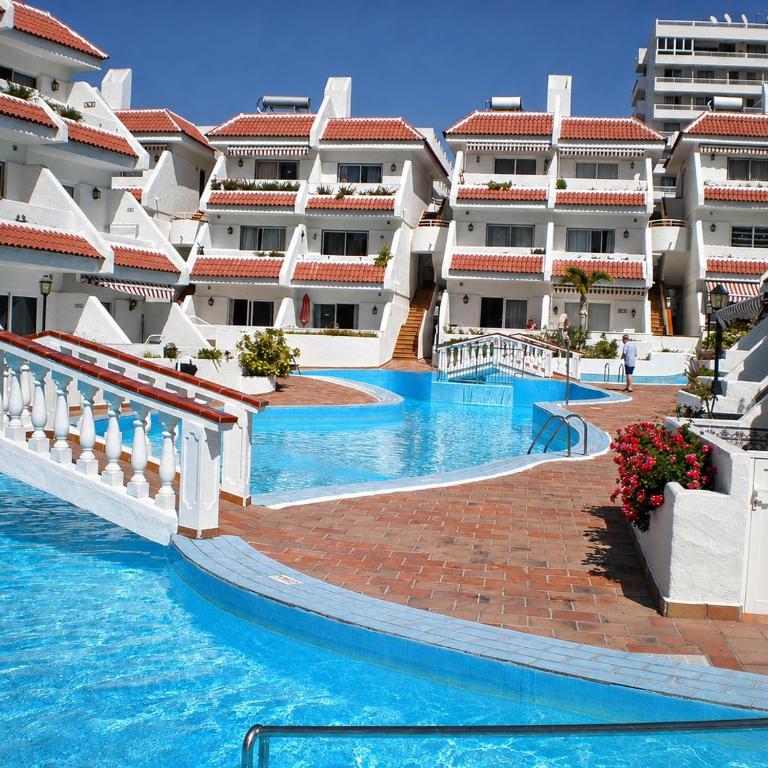 Arona 2-Bed Apt Sleeps 5 with Pool & Parking - Appartement - 1
