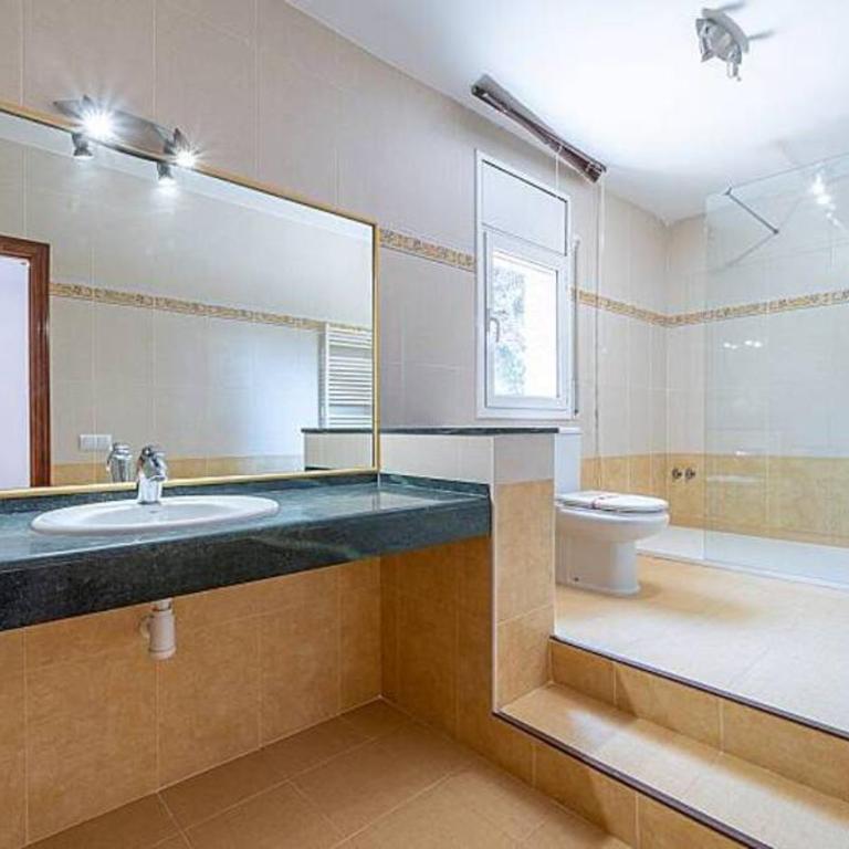 Ideal Alojamiento - Casa de 5 dormitorios - 11