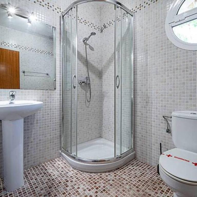 Ideal Alojamiento - Casa de 5 dormitorios - 22