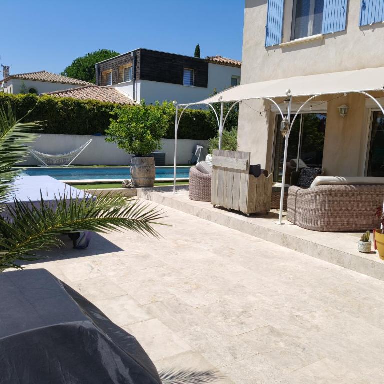 villa avec piscine petite camargue - Villa - 2