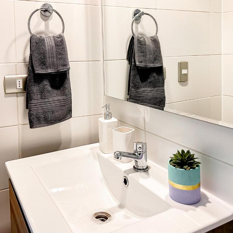 Práctico y Conectado en el Centro de Santiago - A pasos del Metro - Apartamento de 2 dormitorios - 47