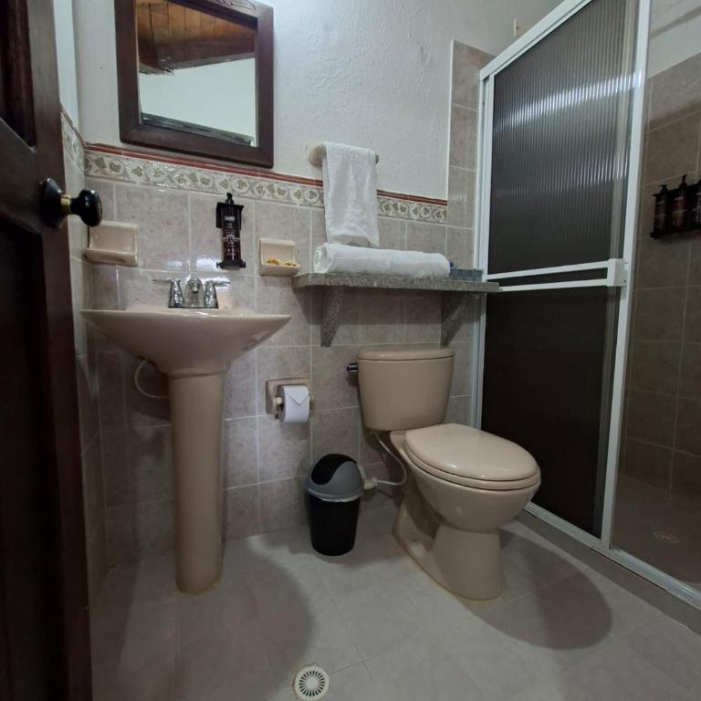 Hotel Cristo Rey Campestre - Habitación Cuádruple Prémium - 4