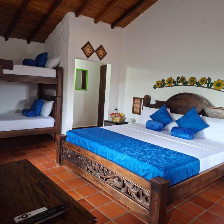 Hotel Cristo Rey Campestre - Habitación Cuádruple Prémium - 5
