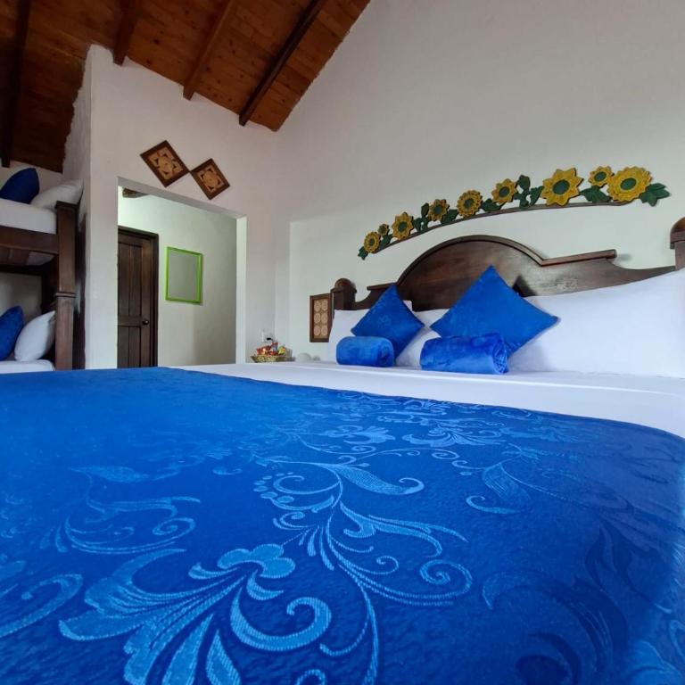 Hotel Cristo Rey Campestre - Habitación Cuádruple Prémium - 7