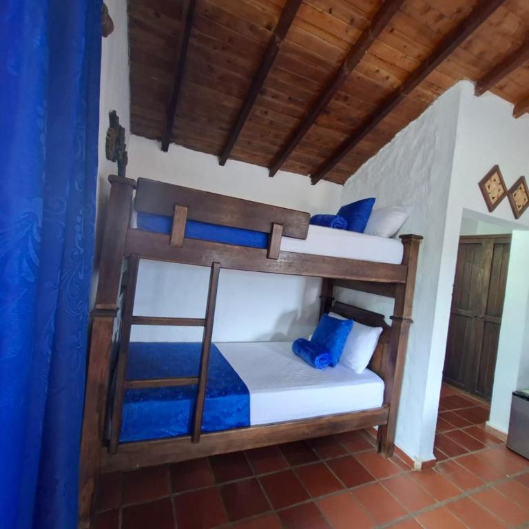 Hotel Cristo Rey Campestre - Habitación Cuádruple Prémium - 8