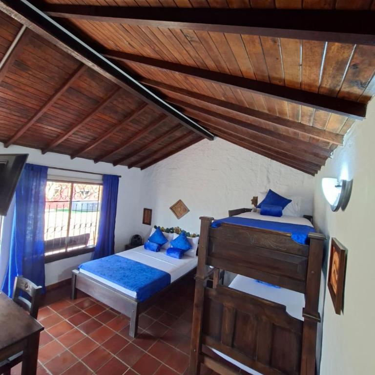 Hotel Cristo Rey Campestre - Habitación Cuádruple - vistas al jardín - 8