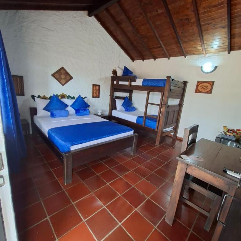Hotel Cristo Rey Campestre - Habitación Cuádruple - vistas al jardín - 9