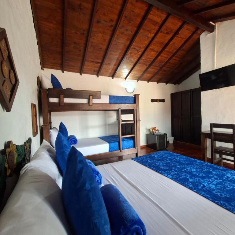 Hotel Cristo Rey Campestre - Habitación Cuádruple - vistas al jardín - 10