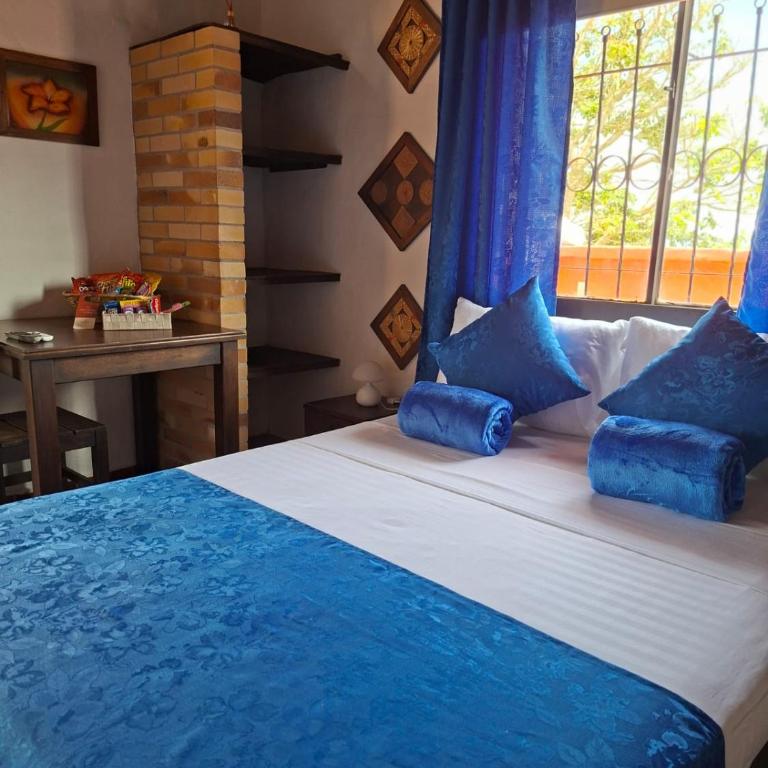 Hotel Cristo Rey Campestre - Habitación Cuádruple - vistas al jardín - 12