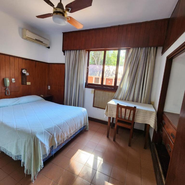 Hosteria La Cabaña - Habitación Doble con baño privado - 1