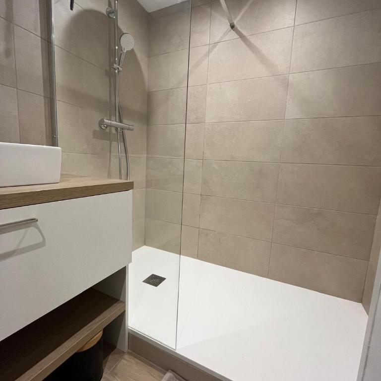 T3 lumineux 6 pers idéal séjour pro famille - Two-Bedroom Apartment - 5