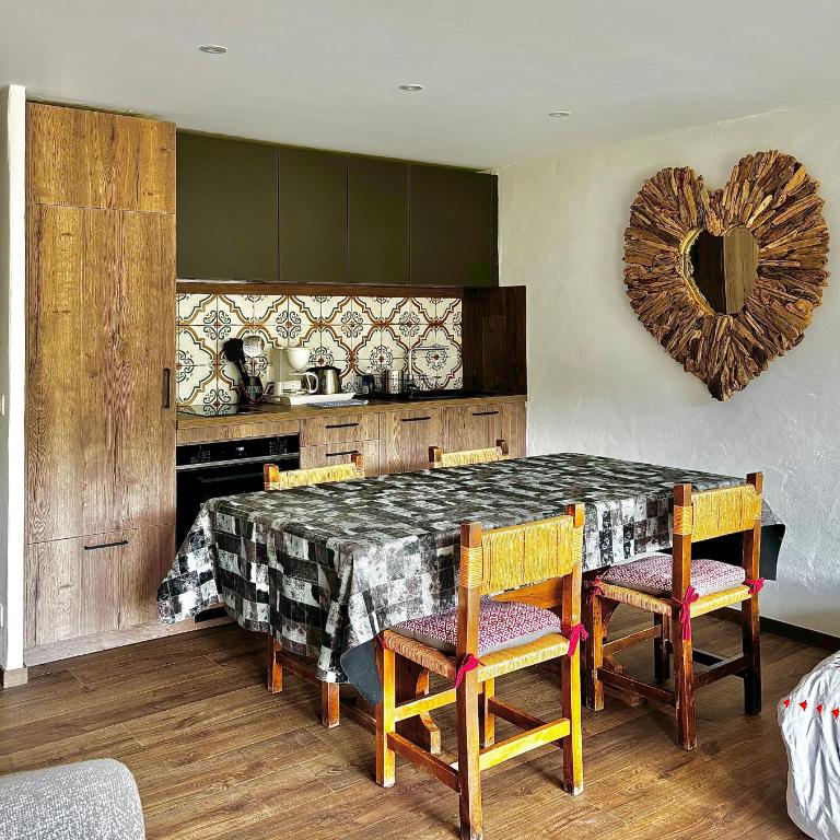 Pieds des pistes & jardin avec vue MontBlanc - terrasse rez de jardin, wifi, parking privé, linge de lit, cuisine équipée - 1 à 4 pers - Appartement 1 Chambre - 8