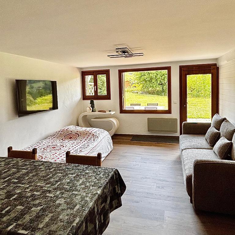 Pieds des pistes & jardin avec vue MontBlanc - terrasse rez de jardin, wifi, parking privé, linge de lit, cuisine équipée - 1 à 4 pers - Appartement 1 Chambre - 15
