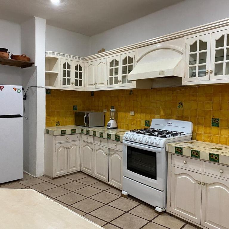 Hermosa Casa Mexicana con Alberca Privada 5 Recámaras Hasta 14 Huéspedes - Casa de 5 dormitorios - 40