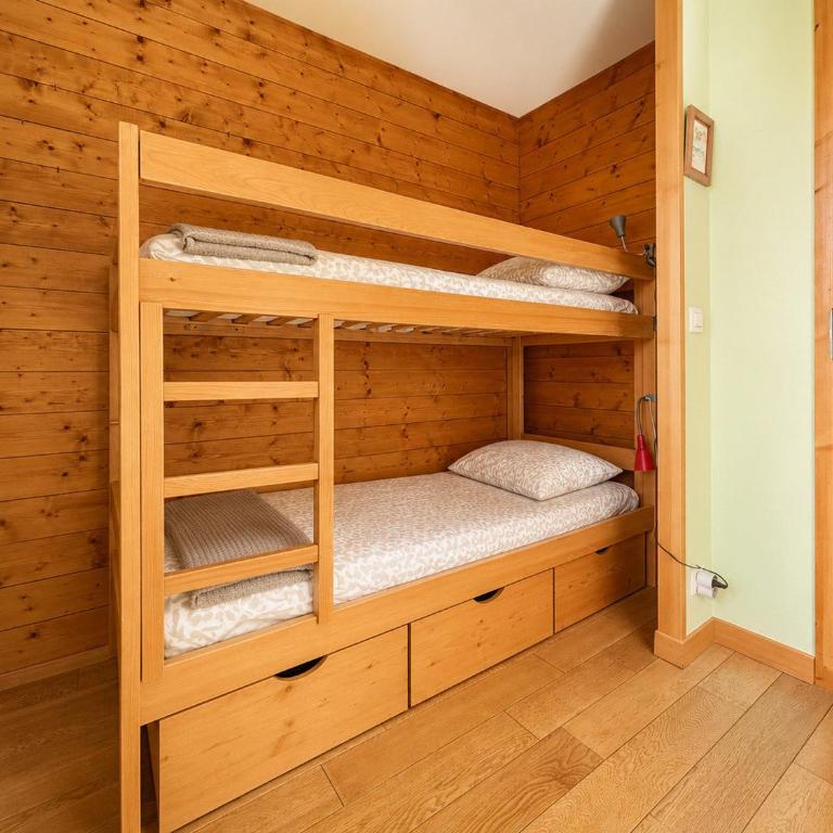 Appartement spacieux 4 chambres au cœur du village avec WiFi et parking - FR-1-505-183 - Apartamento - 20