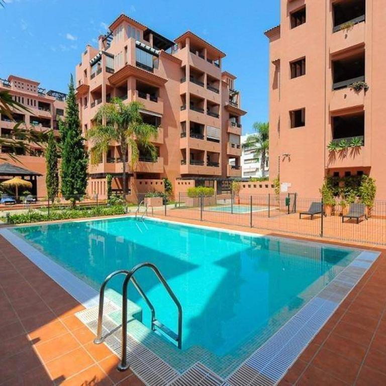 Penthouse Sea Views I Parking I Pool I BBQ I Beach - Apartamento - 30