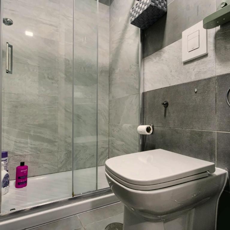 Nexus House - Camera Matrimoniale con Bagno Privato - 10