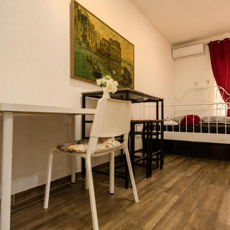 Nexus House - Camera Matrimoniale con Bagno Privato - 4