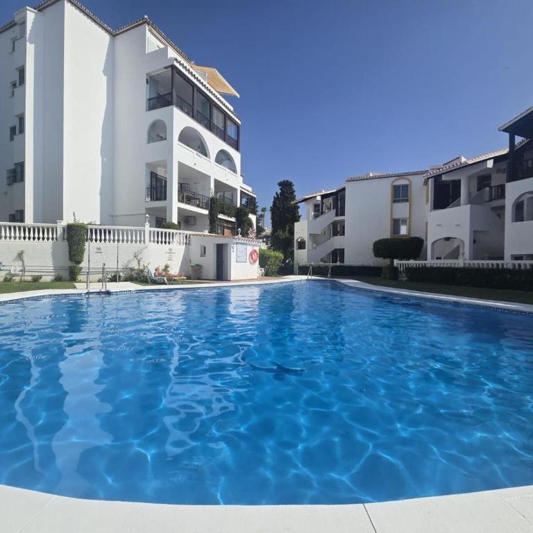 Beautiful Renovated apartment walking distance to beach and ammenties - Apartamento de 2 dormitorios - 1