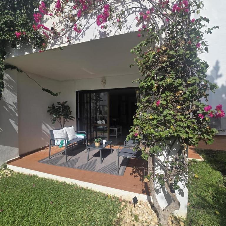 Beautiful Renovated apartment walking distance to beach and ammenties - Apartamento de 2 dormitorios - 5