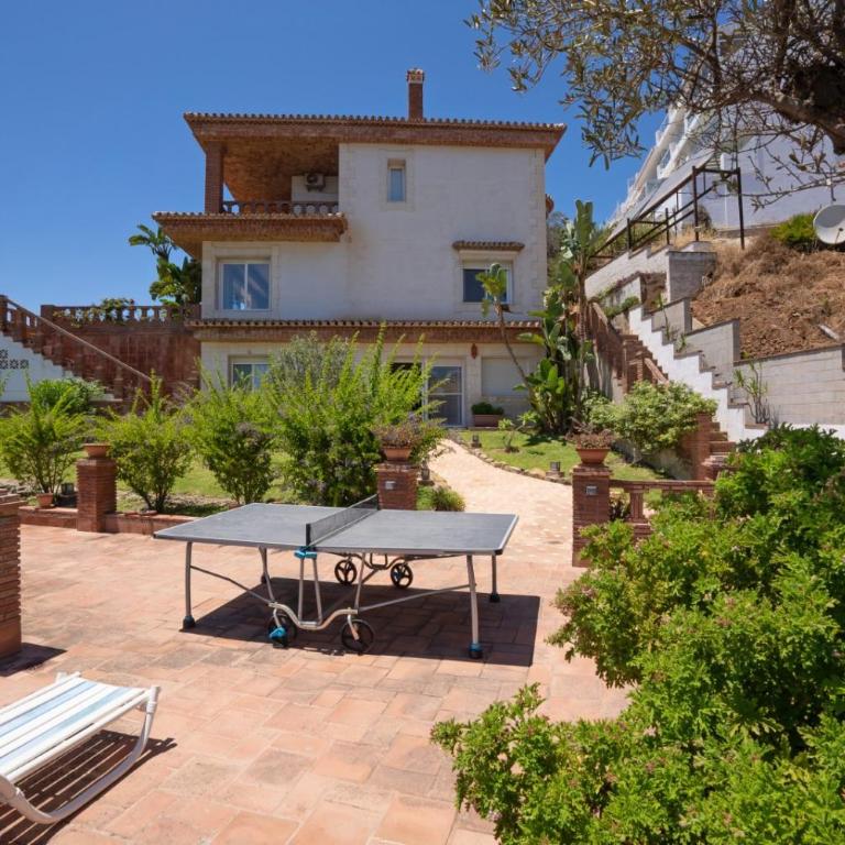 Villa Mirasol - Villa with Private Pool - 10
